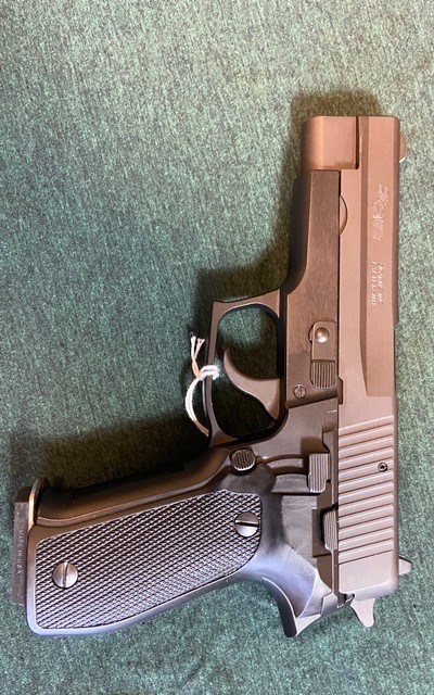 SIGARMS / SIG SAUER P226 West German Made 9mm Pistol - Image 1 of 13
