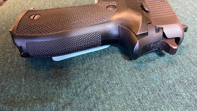 SIGARMS / SIG SAUER P226 West German Made 9mm Pistol - Image 5 of 13