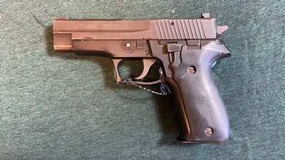 ***SIG ARMS / SIG SAUER P226 Semi-Automatic 9MM West German Made Pistol **** - Image 1 of 12