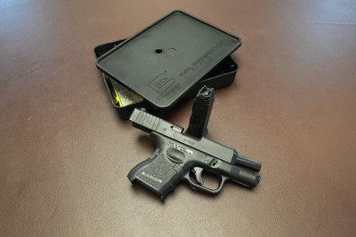 Glock 27 Sub Compact .40 S&W. - Image 3 of 6