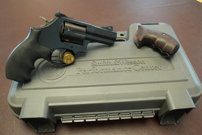 Smith & Wesson 357 Mag Performance Center Revolver 3