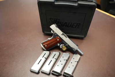 SIG SAUER 1911 C3+ Two Tone .45 ACP - Image 7 of 7