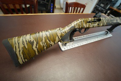 Weatherby Element in Bottomlands Camo 20ga with extras. - Image 1 of 12