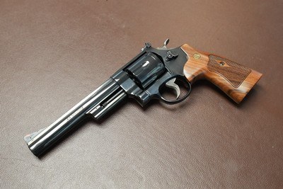Smith & Wesson Model 29-10 44Mag with 6