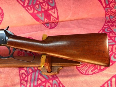 Winchester Model 94 Extended Forearm carbine in 25-35 Caliber AS NEW - Image 2 of 15