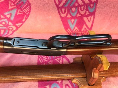Winchester Model 94 Extended Forearm carbine in 25-35 Caliber AS NEW - Image 8 of 15