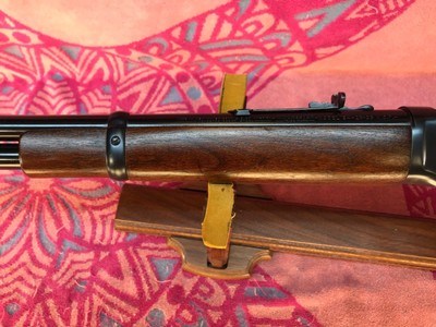 Winchester Model 94 Extended Forearm carbine in 25-35 Caliber AS NEW - Image 4 of 15