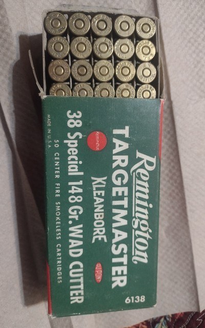 .38 Special in a nice retro box.Fifty rounds - Image 2 of 5