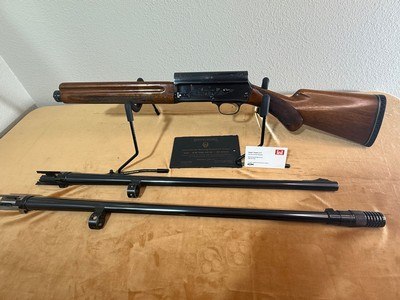 Youth set up - 1960 FN Belgian Browning Auto-5 Sweet 16 with multiple barrels, stocks, and case. - Image 10 of 20