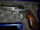 COLT KING COBRA
3" 357 MAGNUM - 2 of 11