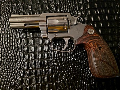 COLT KING COBRA
3" 357 MAGNUM