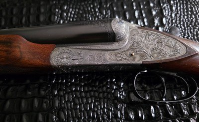 SIMSON SUHL THURINGENSIDE PLATE 12 GA. SXS WITHDEEP RELIEF HAND ENGRAVING - Image 5 of 20