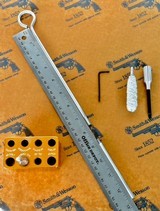SMITH AND WESSON FACTORY* SILHOUETTE* MODEL 29/44 CALIBER CLEANING KIT *10-5/8 INCH BARREL - 7 of 9
