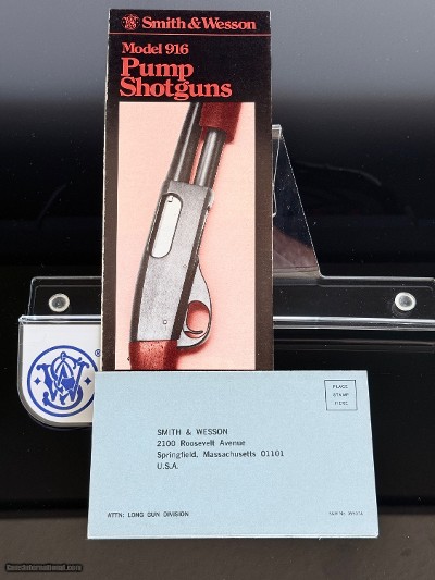 SMITH AND WESSON FACTORY MODEL 916 PUMP SHOTGUN BROCHURE AND WARRANTY CIRCA 1976