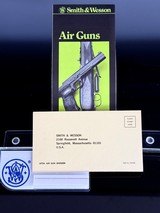 VINTAGE SMITH AND WESSON AIR GUN MODEL
78G / 79G / 80 BROCHURE / WARRANTY CIRCA 1976