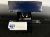 SMITH AND WESSON *
5906 * SEMI AUTOMATIC PISTOL *
FACTORY BOX - 5 of 9
