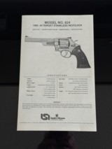 SMITH AND WESSON MODEL
624 REVOLVER 1985 .44 TARGET * UNCIRCULATED NEVER FOLDED MANUAL AND DOCUMENTS - 4 of 11