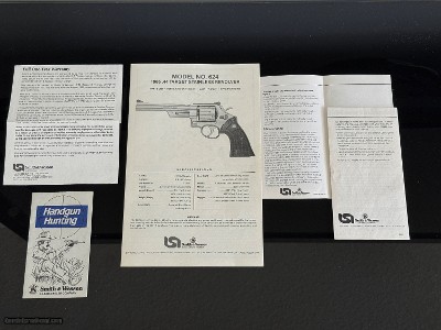 SMITH AND WESSON MODEL624 REVOLVER 1985 .44 TARGET * UNCIRCULATED NEVER FOLDED MANUAL AND DOCUMENTS