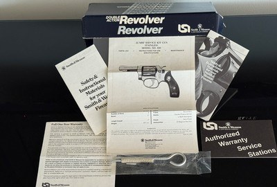 SMITH AND WESSON MODEL 650 .22 M.R.F. SERVICE KIT GUN * FACTORY BOX *FULL DOCUMENTATION * CLEANING KIT *