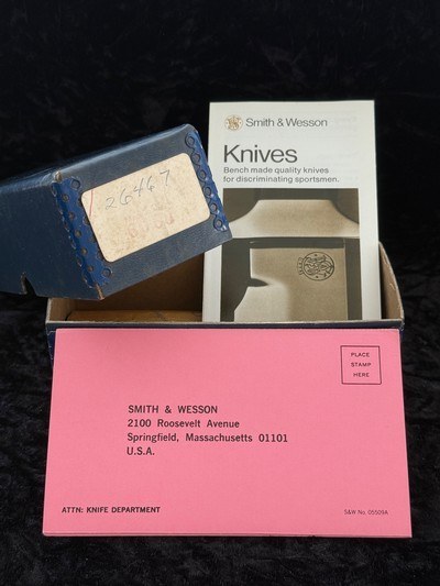SMITH AND WESSON FACTORY BOX * WARRANTY * KNIVES BROCHURE
MODEL 6060 FOLDING HUNTER KNIFE CIRCA 1970'S