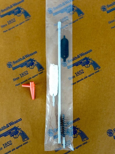SMITH AND WESSON FACTORY ORIGINAL * CLEANING KIT * REVOLVER MODEL 29 / 629 * 8 INCH BARREL * 44CAL.
