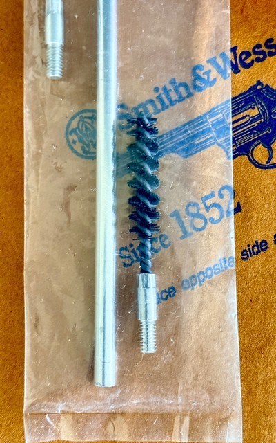 SMITH AND WESSON MODEL 2206 FACTORY ORIGINAL CLEANING KIT * SIGHT TOOL* CLEAR CHAMBER FLAG *SEALED BAG - Image 3 of 4