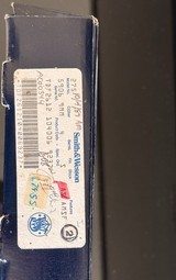 SMITH AND WESSON5906 FACTORY ORIGINAL BOX - Image 2 of 8