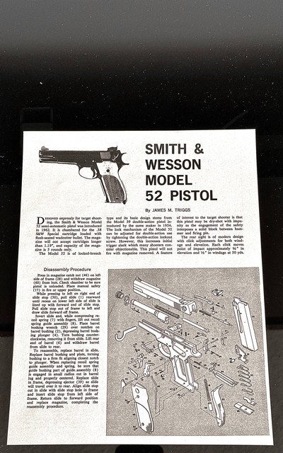 SMITH AND WESSONMODEL 52 / 38 MASTER* CLEANING KIT * BROAD BLADE SIGHT TOOL1960'S* DRY FIRE TARGET * BARREL WRENCH - Image 11 of 15