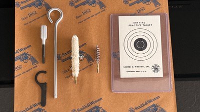 SMITH AND WESSONMODEL 52 / 38 MASTER* CLEANING KIT * BROAD BLADE SIGHT TOOL1960'S* DRY FIRE TARGET * BARREL WRENCH - Image 1 of 15
