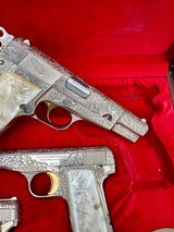 Browning Coin Finish Renaissance Set, as new in Walnut case - 2 of 4