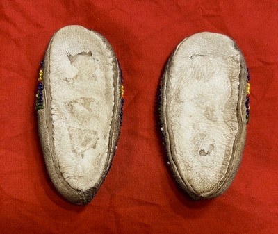 Exceptional Pair of Vintage Plains-Style Native American Beaded Hide Children’s Moccasins - Image 2 of 6