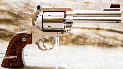 RUGER NEW MODEL SUPER BLACKHAWK - .44 REMINGTON MAGNUM - Image 1 of 3