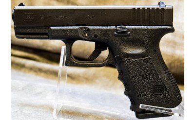 GLOCK 19 GEN 3 - 9MM - Image 2 of 5