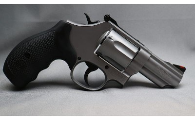 Smith & Wesson ~ Model 69 ~ .44 Remington Magnum