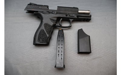 Taurus ~ TH 40 ~ .40 S&W - Image 3 of 3