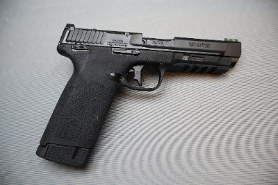 Smith & Wesson ~ M&P 22 Magnum ~ .22 WMR - Image 1 of 3