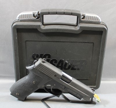 Sig Sauer
P220
.45 Auto
