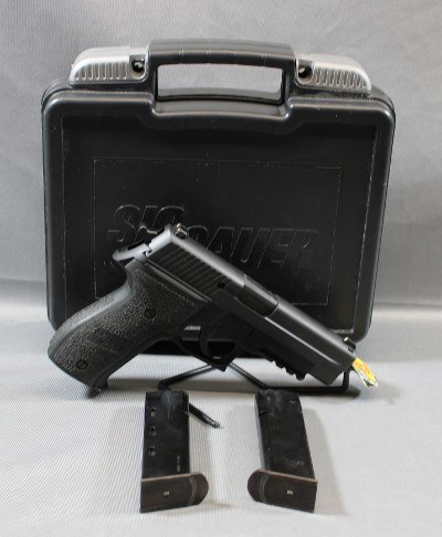 Sig Sauer ~ P226 ~ 9mm Luger
