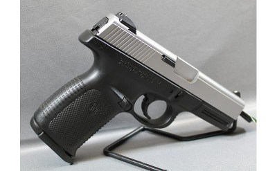 Smith & Wesson ~ SW40VE ~ .40 S&W - Image 3 of 5