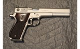 SMITH & WESSON 945-1 - 2 of 3