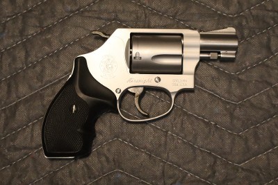 SMITH & WESSON 637-2