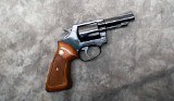 SMITH & WESSON ~ 37 AIRWEIGHT ~ .38 S&W SPECIAL - 1 of 3
