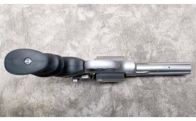 SMITH & WESSON ~ 686-6 PERFORMANCE CENTER ~ .357 MAGNUM - Image 3 of 6