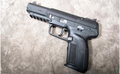 FNH ~ FIVE SEVEN ~ 5.7X28MM NATO - Image 2 of 6