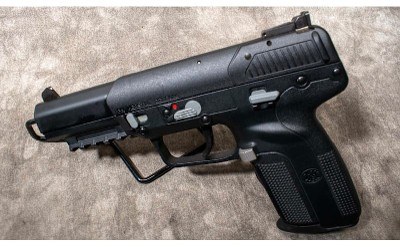FNH ~ FIVE SEVEN ~ 5.7X28MM NATO - Image 5 of 6