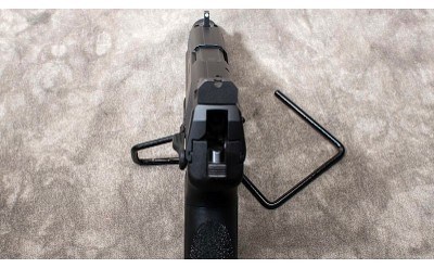 H&K ~ 45C ~ .45 AUTO - Image 8 of 10