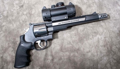SMITH & WESSON ~ 629-7 ~ .44 MAGNUM - Image 1 of 8