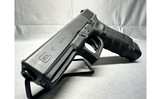 Glock 17 (Gen 3) 9mm - 1 of 6