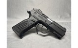 Tanfoglio Witness-P-S .40 S&W - 1 of 4