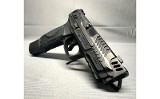 Smith & Wesson M&P9 Metal Carry Comp M2.0 9mm - 1 of 3